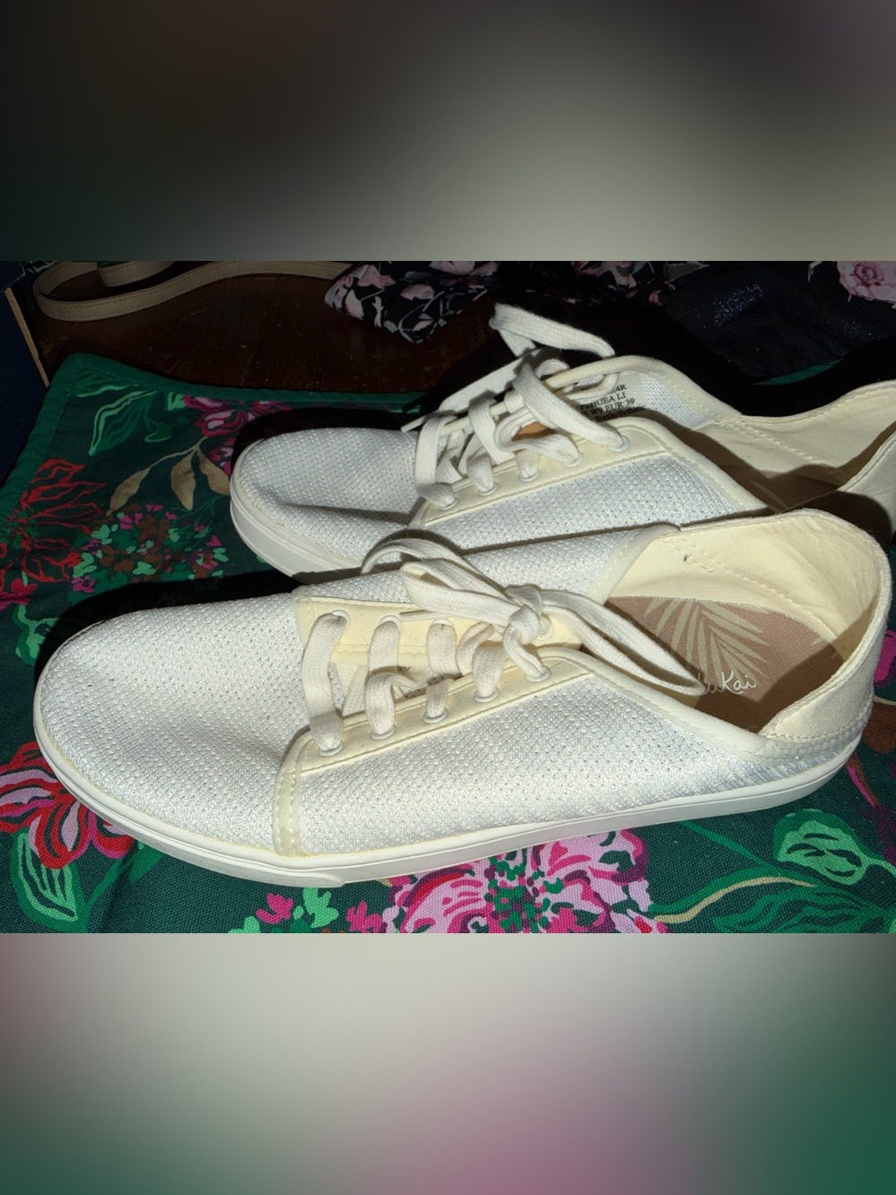 OluKai Pehuea Li Women’s White Casual Sneakers Size 9